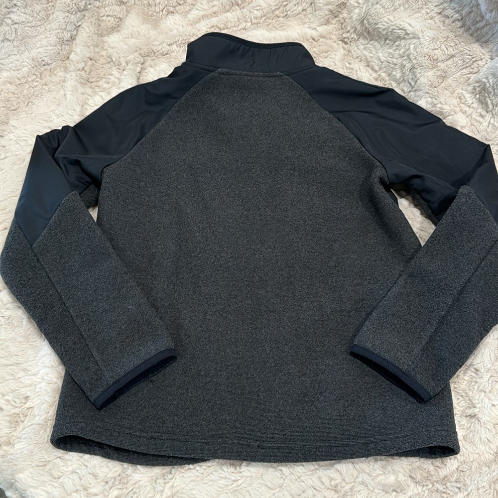 Under Armour pullover - Picture 3 of 3